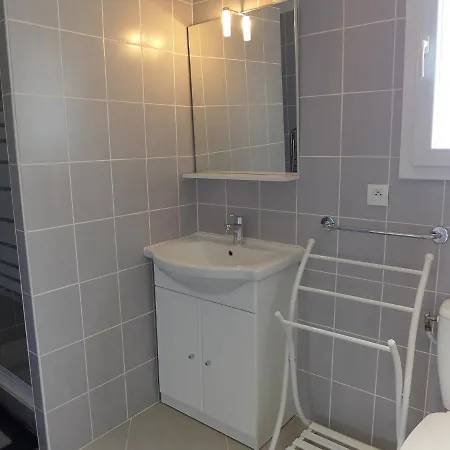 Hala¨ne Boucher Apartmán