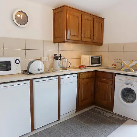 Hala¨ne Boucher Apartmán *